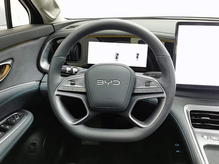 Фото 11 - BYD Sea Lion 07 DM-i Hybrid