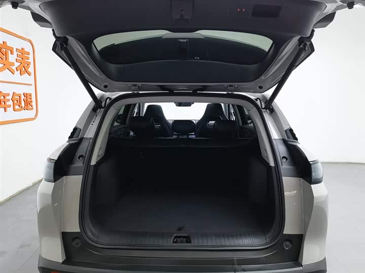 Фото 16 - BYD Sea Lion 07 DM-i Hybrid