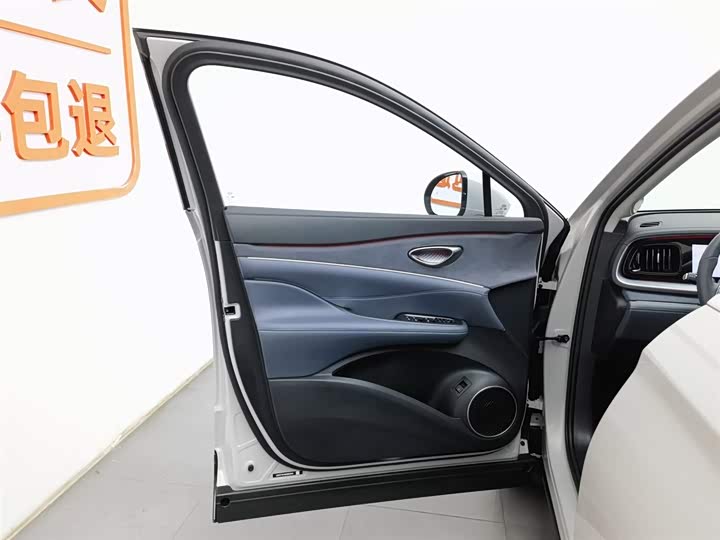 Фото 8 - BYD Sea Lion 07 DM-i Hybrid