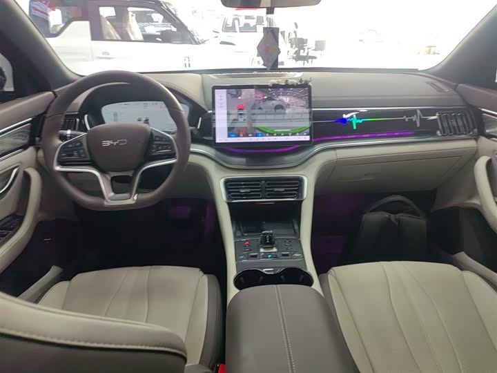 Фото 10 - BYD Song Plus Hybrid/EV