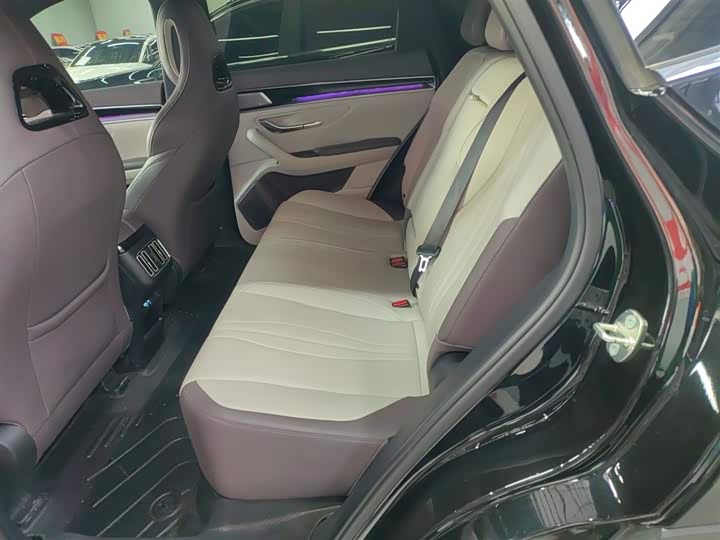 Фото 17 - BYD Song Plus Hybrid/EV