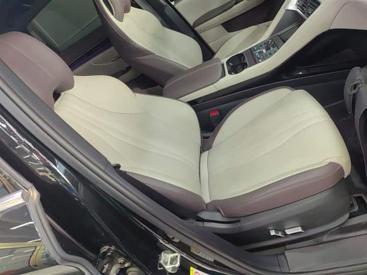 Фото 25 - BYD Song Plus Hybrid/EV