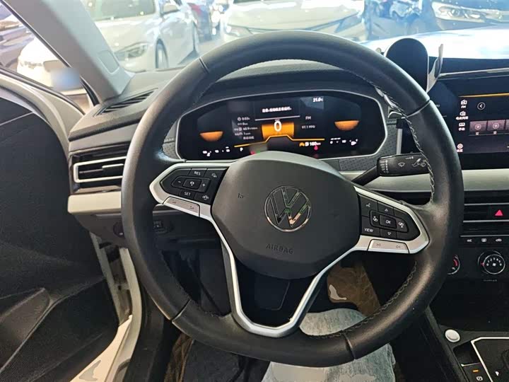 Фото 11 - Volkswagen Lavida