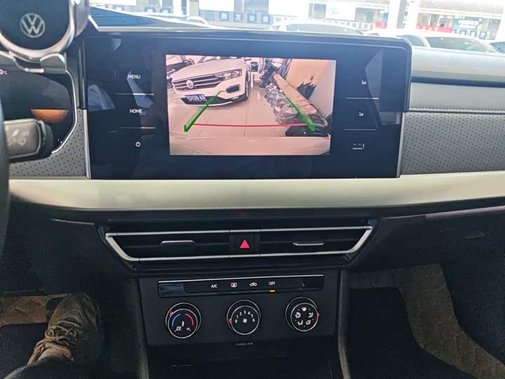 Фото 13 - Volkswagen Lavida