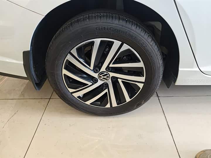 Фото 26 - Volkswagen Lavida