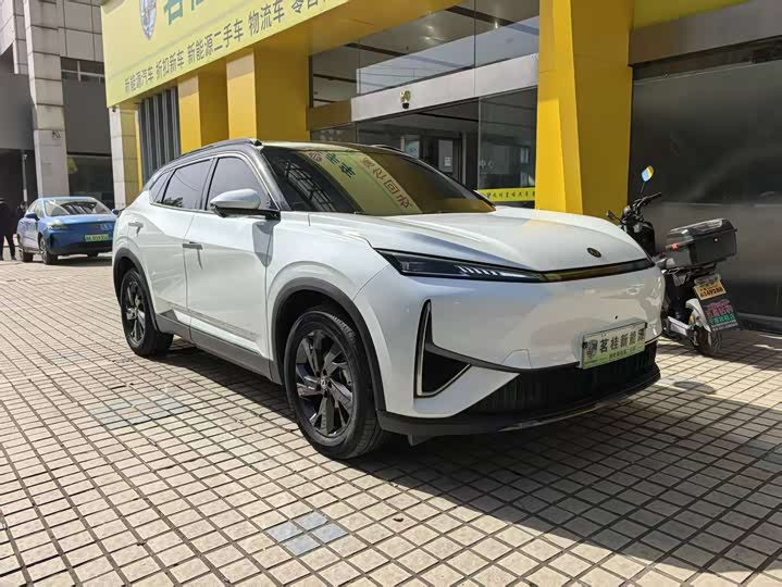 Фото 3 - Dongfeng Aeolus L7