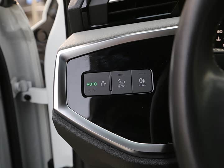 Фото 11 - Audi Q3