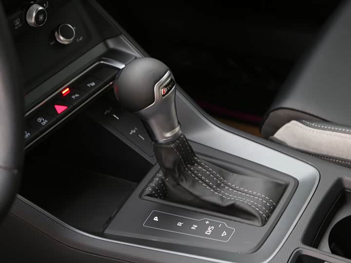 Фото 9 - Audi Q3