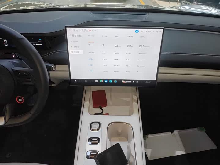 Фото 13 - Xiaomi SU7