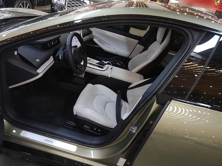 Фото 14 - Xiaomi SU7