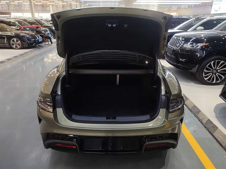 Фото 18 - Xiaomi SU7