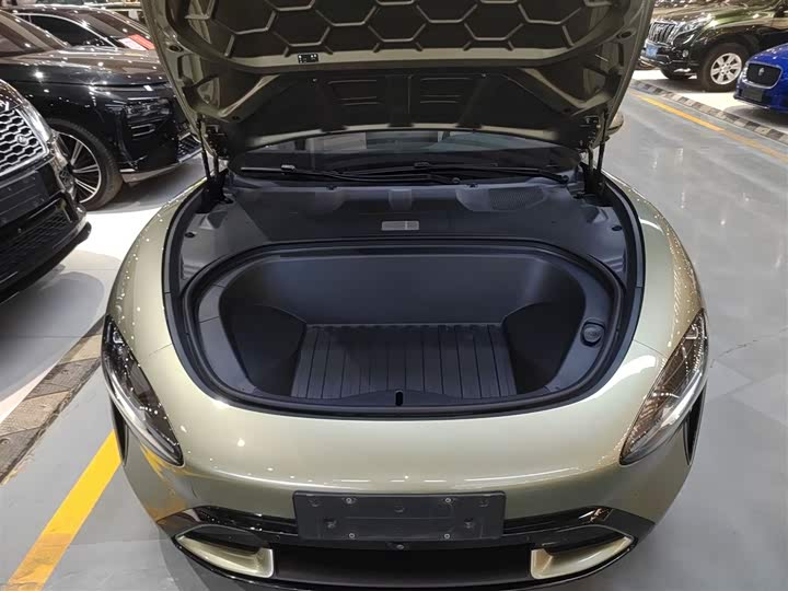 Фото 19 - Xiaomi SU7