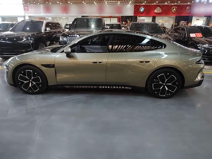 Фото 5 - Xiaomi SU7