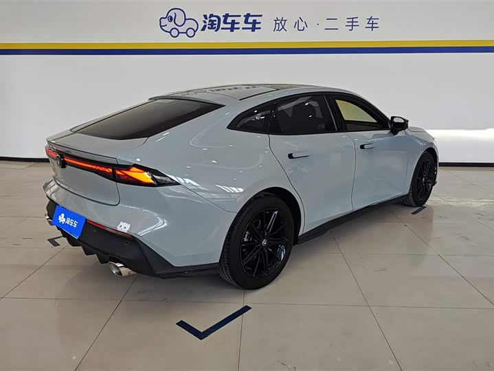 Фото 3 - Changan UNI-V