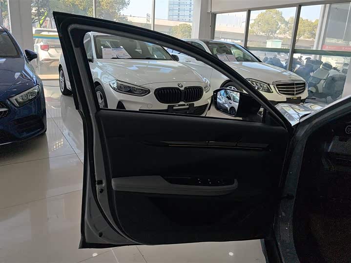 Фото 7 - Changan UNI-V