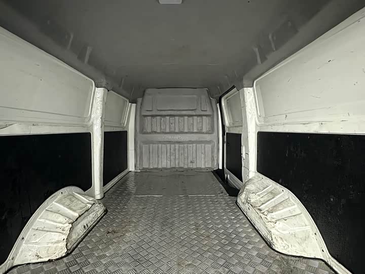 Фото 8 - Dongfeng EM27