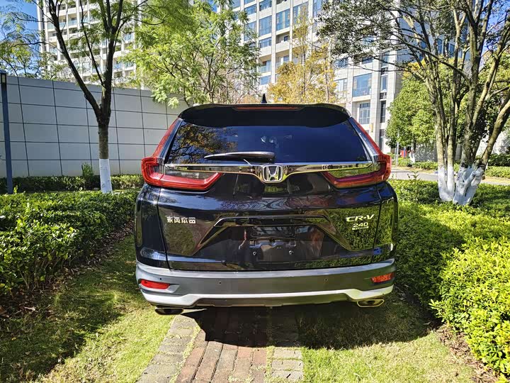 Фото 13 - Honda CR-V