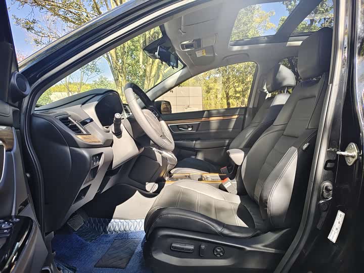 Фото 8 - Honda CR-V