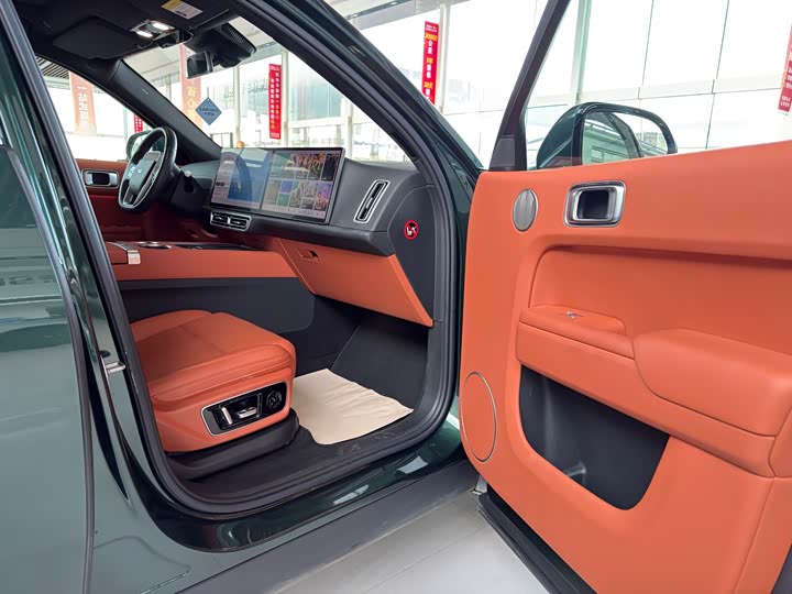 Фото 11 - LiXiang L7