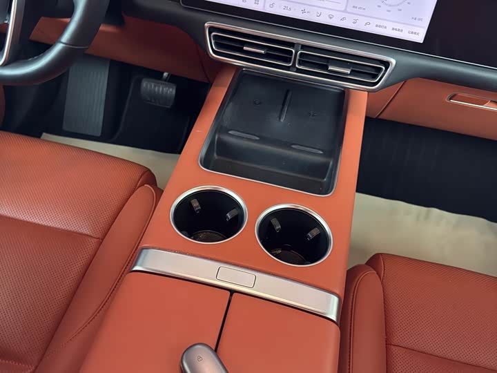 Фото 17 - LiXiang L7