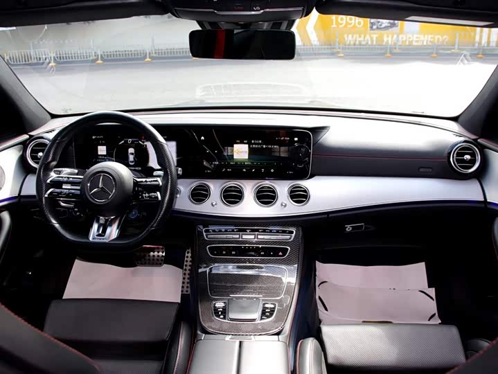 Фото 17 - Mercedes-Benz E-Class AMG