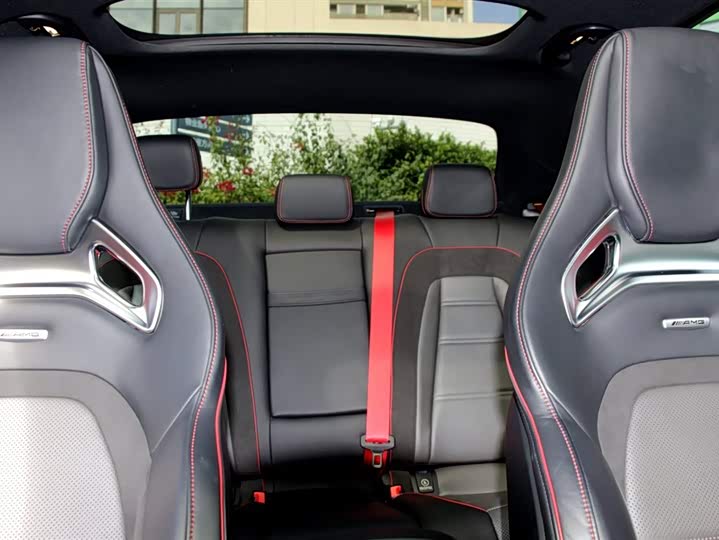 Фото 19 - Mercedes-Benz E-Class AMG