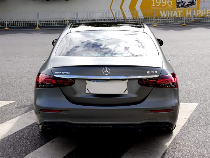 Фото 21 - Mercedes-Benz E-Class AMG