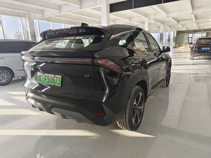 Фото 4 - Geely Galaxy L7