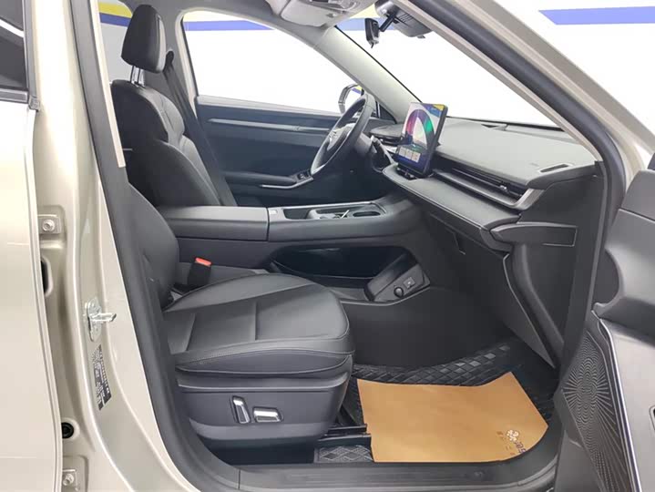 Фото 8 - Haval H6