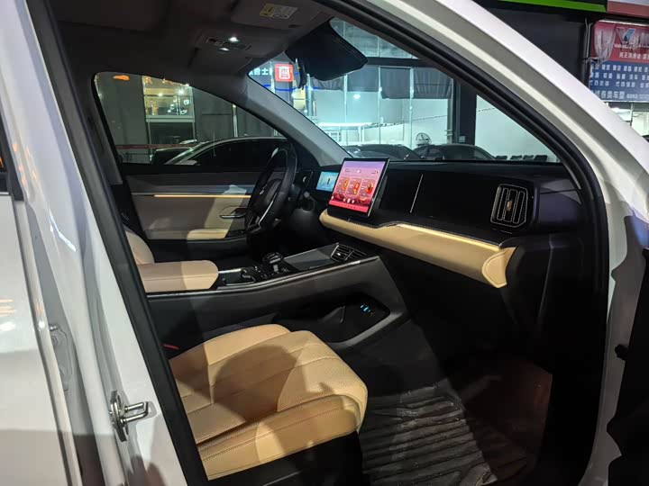 Фото 3 - BYD Song Pro Hybrid