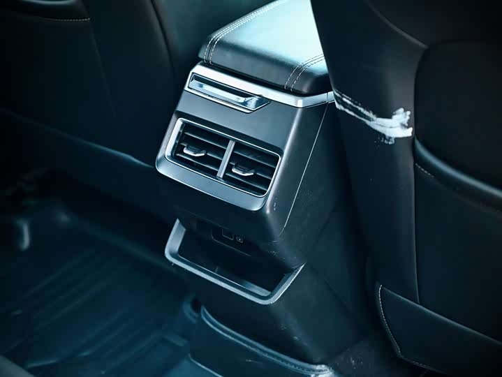 Фото 13 - Geely Preface