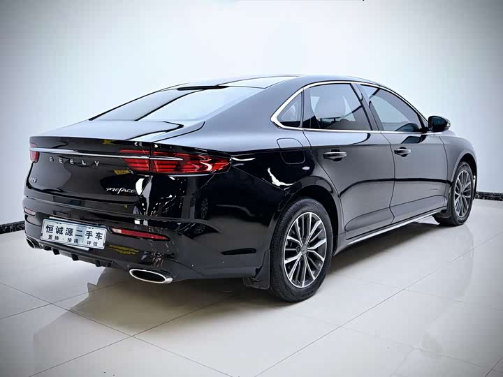 Фото 4 - Geely Preface