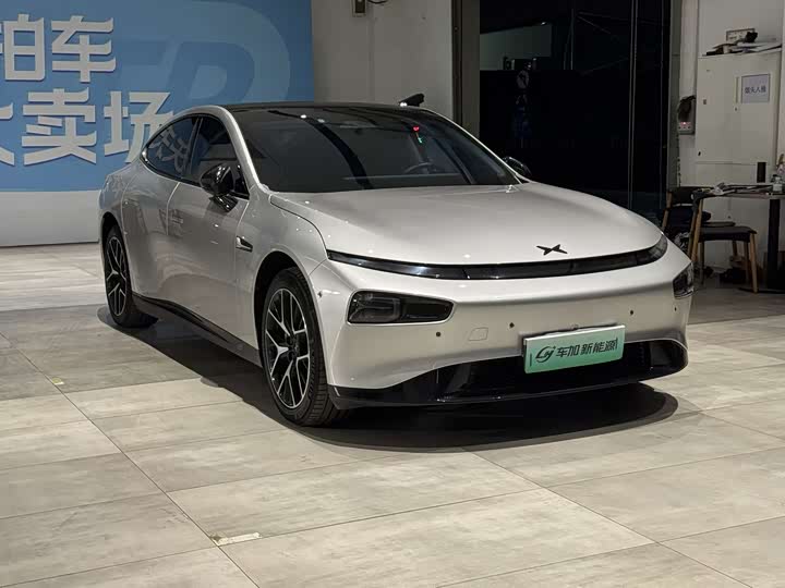 Фото 3 - XPeng P7