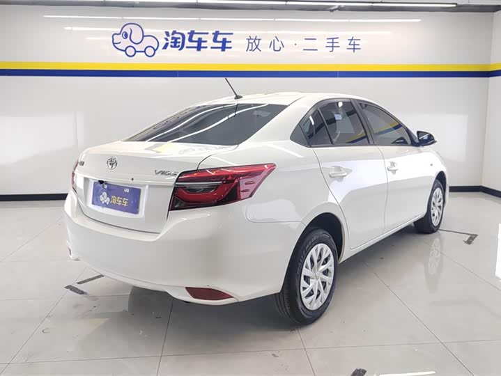 Фото 3 - Toyota Vios