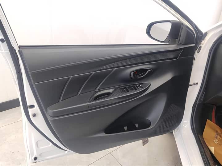 Фото 7 - Toyota Vios