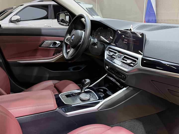 Фото 9 - BMW 3 Series