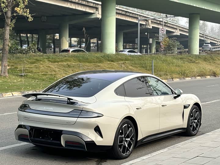 Фото 12 - Xiaomi SU7