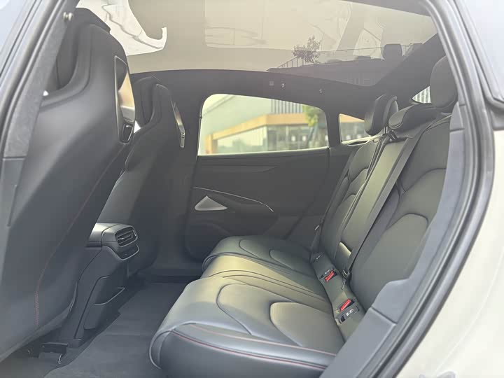 Фото 5 - Xiaomi SU7