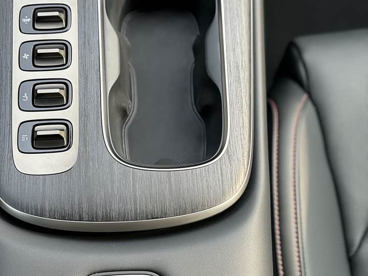 Фото 9 - Xiaomi SU7