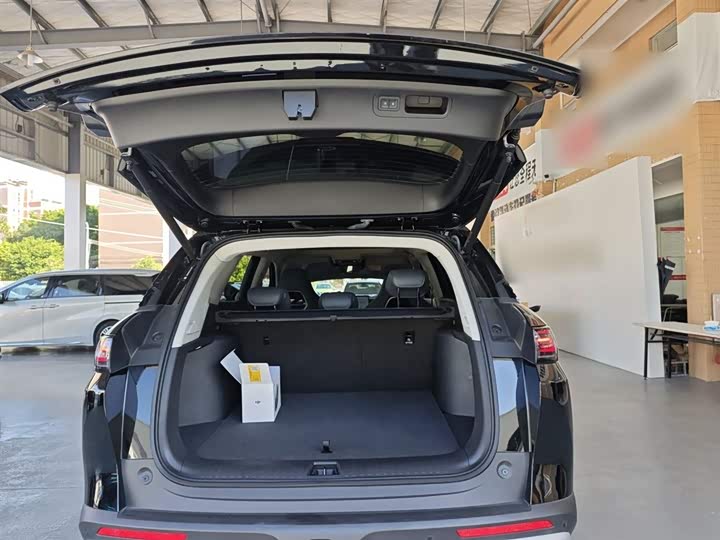 Фото 19 - BYD Sea Lion 07 DM-i Hybrid