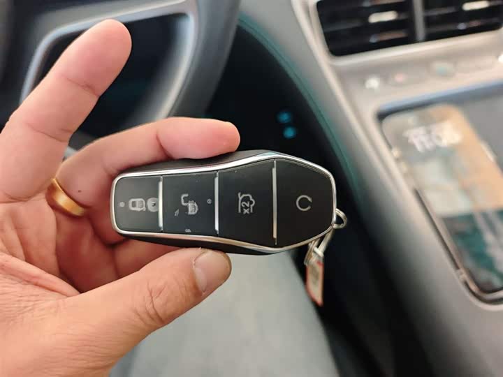 Фото 9 - BYD Sea Lion 07 DM-i Hybrid