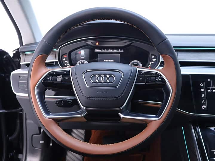 Фото 17 - Audi A8