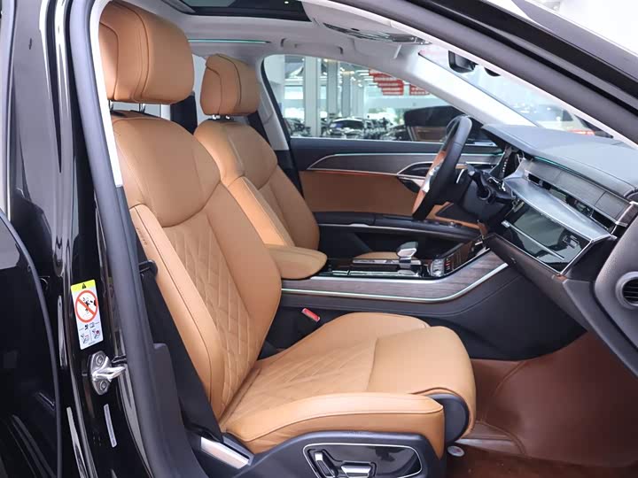 Фото 21 - Audi A8