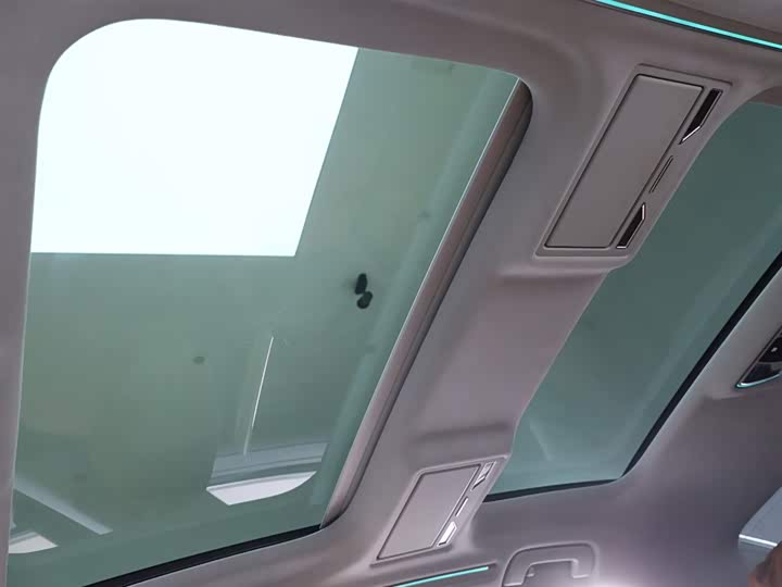 Фото 25 - Audi A8