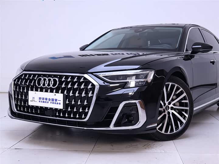 Фото 3 - Audi A8