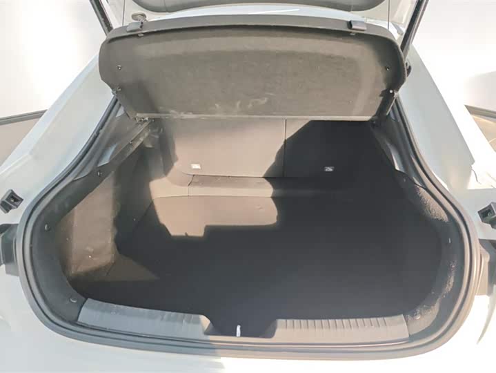 Фото 4 - Changan UNI-V