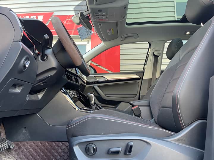 Фото 3 - Volkswagen Tayron