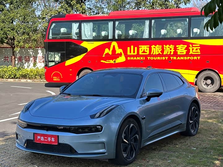 Фото 1 - Zeekr 001