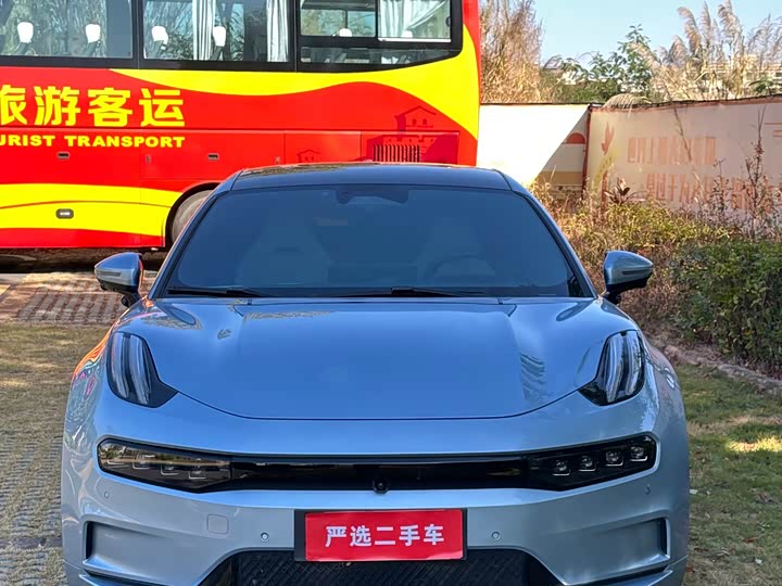 Фото 2 - Zeekr 001