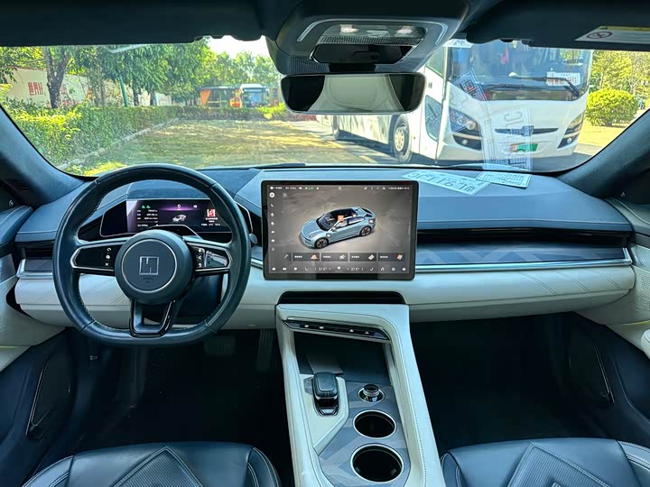 Фото 4 - Zeekr 001